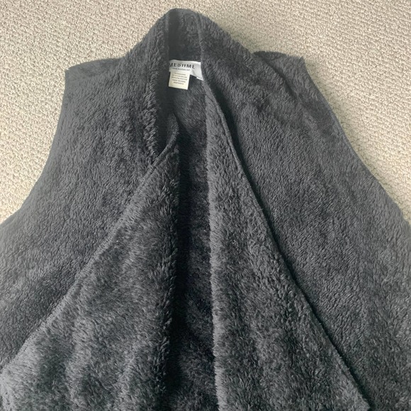 Meshme Womens Jacket Size‎ Medium Black Faux Fur Sleeveless Open Front Shawl - Picture 2 of 9